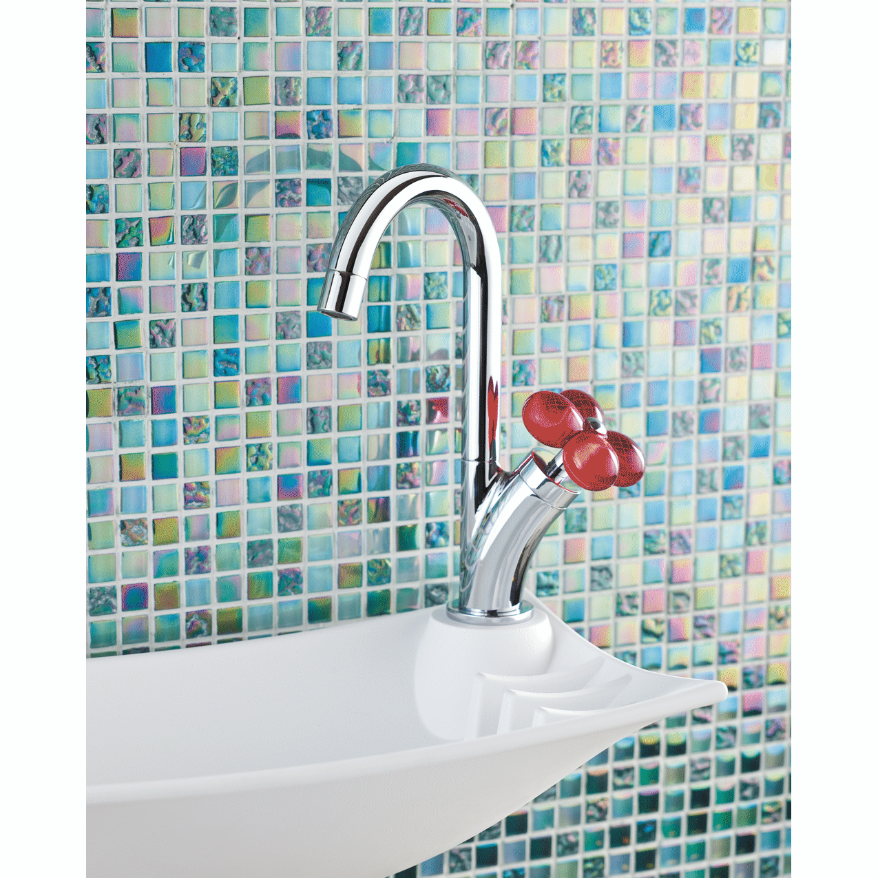 Ecofleur, Kaltstart-Armatur, verschiedene Ausführungen auf blauem Mosaik